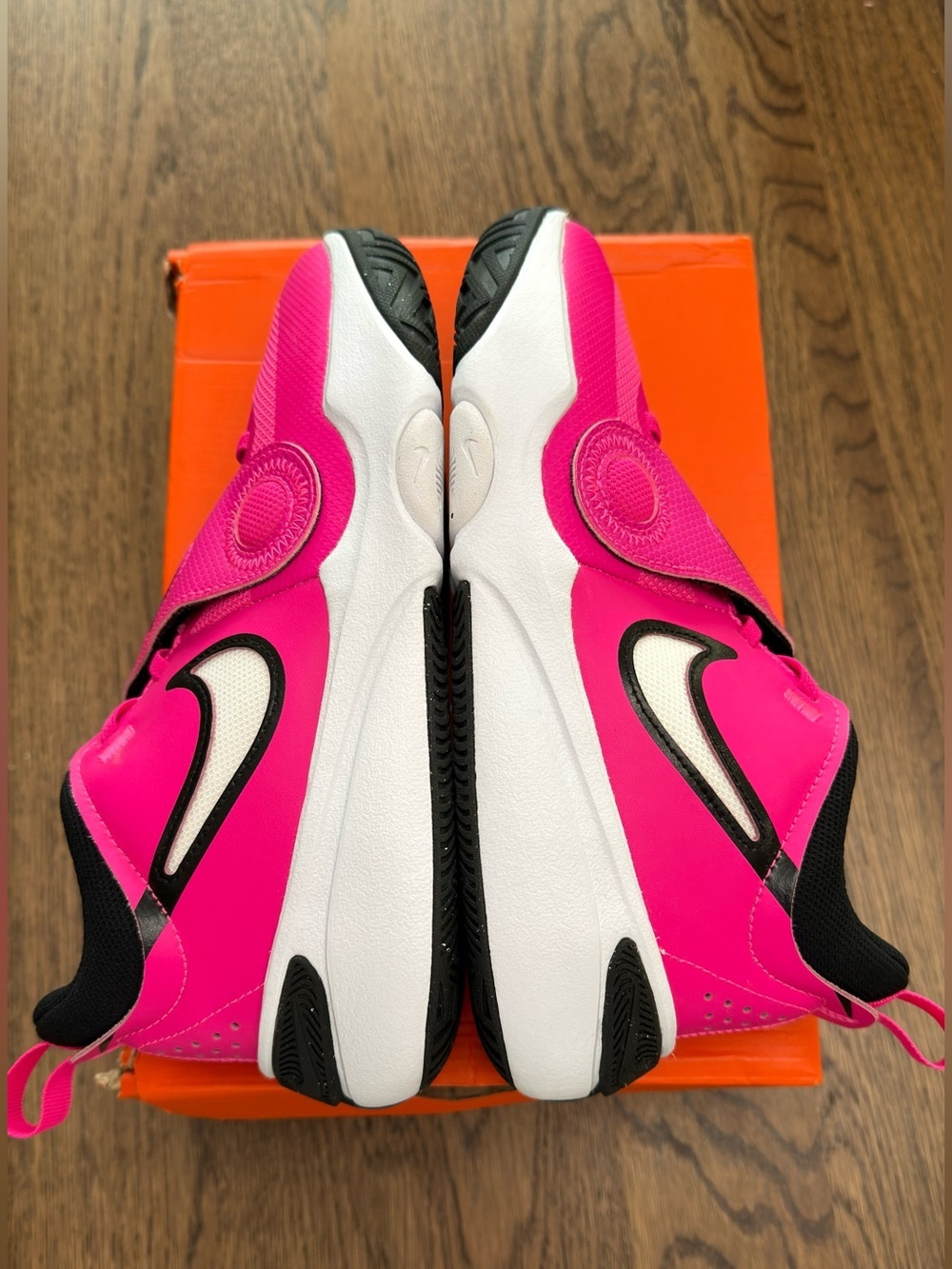 Nike Team Hustle D GS 'Fierce Pink' Basketball Shoes | Youth Size 6Y/Women's 7.5